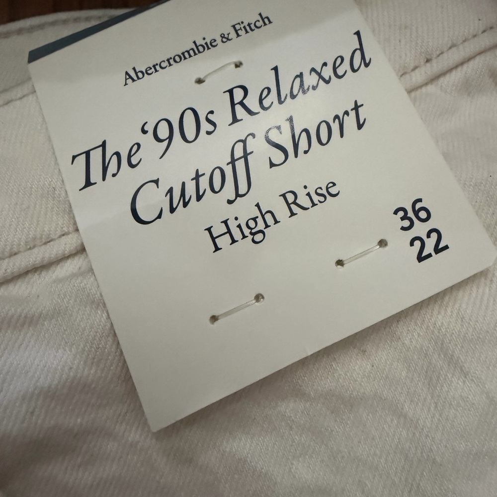 Abercrombie & Fitch White '90s Relaxed Cutoff High Rise Shorts (love plus size)